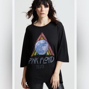 Pink Floyd Black and Multicolor Short Sleeve Tee